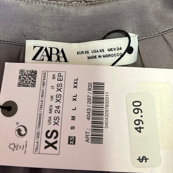 NEW Zara Silver Gray Silky Keyhole Round Neck Long Sleeve Blouse Top Size XS - Picture 4 of 5